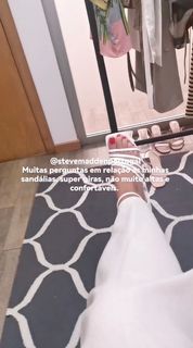 Débora Monteiro feet photo 15