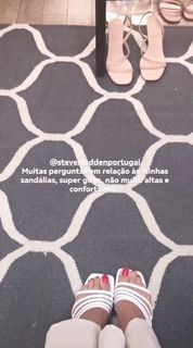 Débora Monteiro feet photo 14