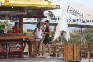 Débora Nascimento feet photo thumbnail