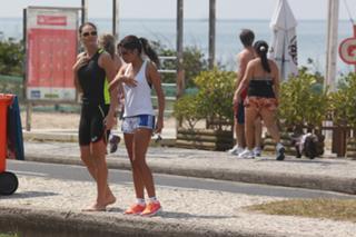 Débora Nascimento feet photo thumbnail