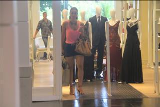 Débora Nascimento feet photo thumbnail