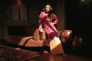 Débora Nascimento feet photo thumbnail