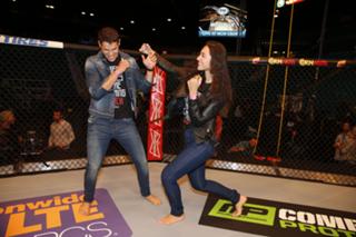 Débora Nascimento feet photo thumbnail