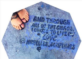 Débora Nascimento feet photo thumbnail