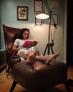 Débora Nascimento feet photo thumbnail