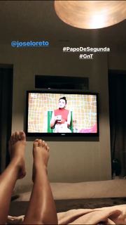 Débora Nascimento feet photo thumbnail