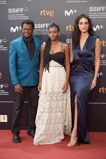 Débora Nascimento feet photo thumbnail