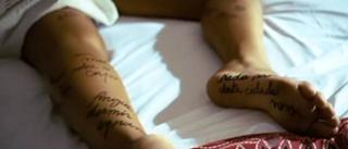 Débora Nascimento feet photo thumbnail