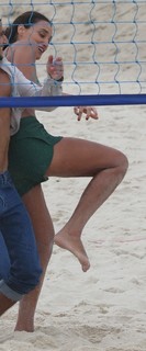 Débora Nascimento feet photo thumbnail