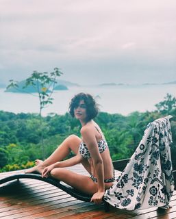 Débora Nascimento feet photo thumbnail