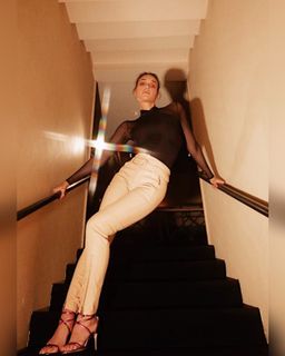 Débora Nascimento feet photo thumbnail