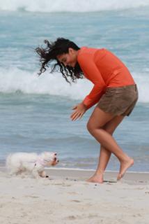 Débora Nascimento feet photo thumbnail