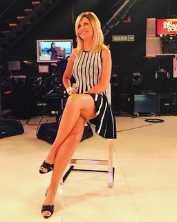 Débora Pláger feet photo 7
