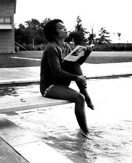 Eartha Kitt feet photo 7