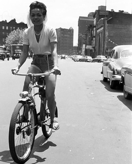 Eartha Kitt feet photo 9