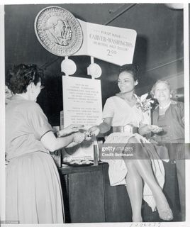 Eartha Kitt feet photo 7