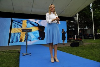 Ebba Busch Thor feet photo 5