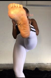 Eboni Adams feet photo 8