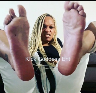 Eboni Adams feet photo 6