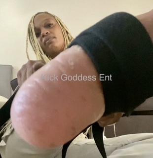 Eboni Adams feet photo 3