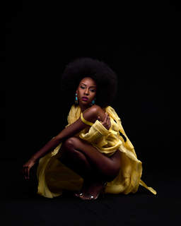 Ebony Obsidian feet photo 7