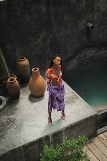 Ebony Obsidian feet photo 6