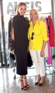 Ebru Akel feet photo thumbnail