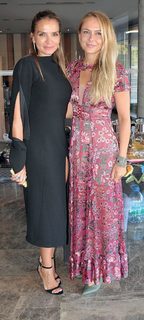 Ebru Akel feet photo thumbnail