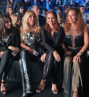 Ebru Akel feet photo thumbnail