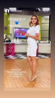 Ebru Akel feet photo thumbnail