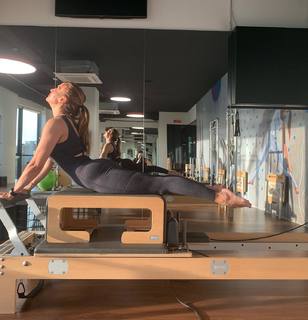 Ebru Akel feet photo thumbnail