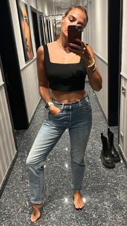 Ebru Akel feet photo thumbnail