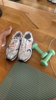 Ebru Akel feet photo thumbnail