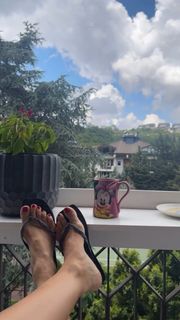 Ebru Akel feet photo thumbnail