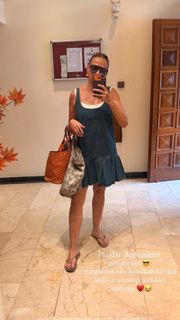 Ebru Akel feet photo 3