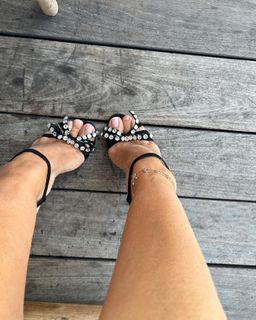 Ebru Akel feet photo 5