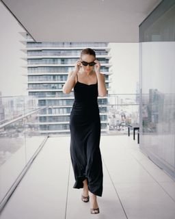 Ebru Akel feet photo 1