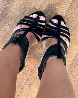 Ebru Akel feet photo 19