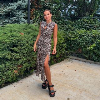 Ebru Akel feet photo 11