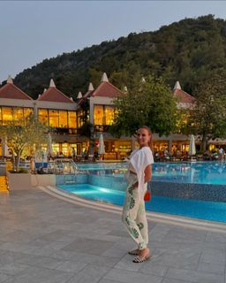 Ebru Akel feet photo 7