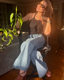Ebru Akel feet photo 4