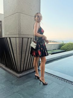 Ebru Akel feet photo 1