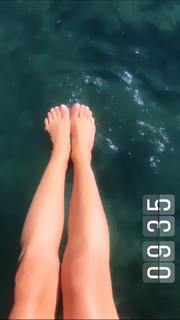 Ebru Cündübeyoglu feet photo 2