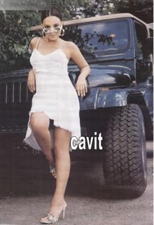 Ebru Gündes feet photo thumbnail