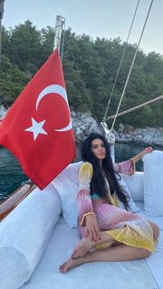 Ebru Polat feet photo 11