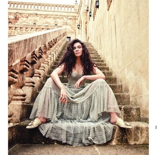Ebru Sahin feet photo 8