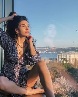 Ebru Sahin feet photo 19