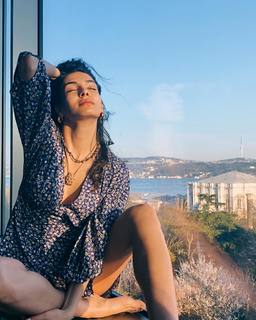 Ebru Sahin feet photo 18