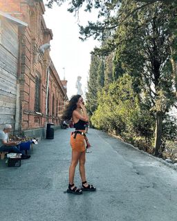 Ebru Sahin feet photo 9