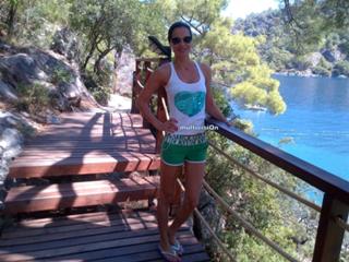 Ebru Salli feet photo thumbnail